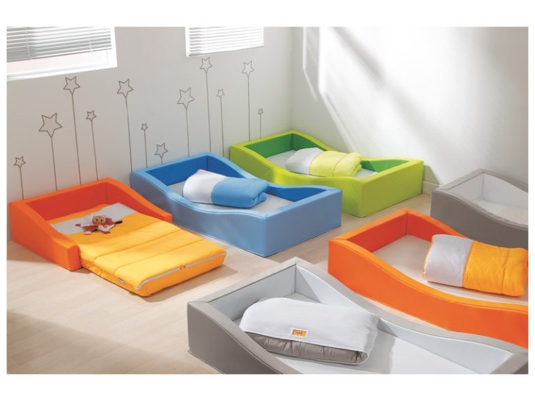 Kindergarten-Kokon-Bett inkl. wasserfester Matratze günstig kaufen | Kigata
