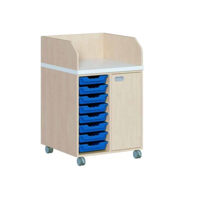 Fahrbare Wickelkommode mit 8 flachen ErgoTray Boxen und Tür