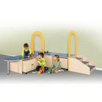 Podestanlage mit 2 Bögen, Treppe und Rollkasten