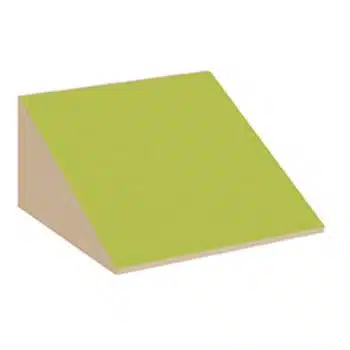 Spielpodest Aufgang Rampe mit Linoleum