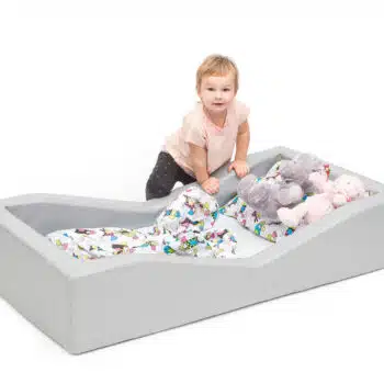Schaumstoffbett mit Matratze